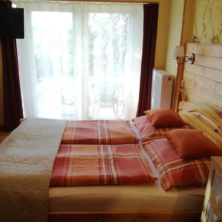 Virag Apartmanhaz ショプロン エクステリア 写真
