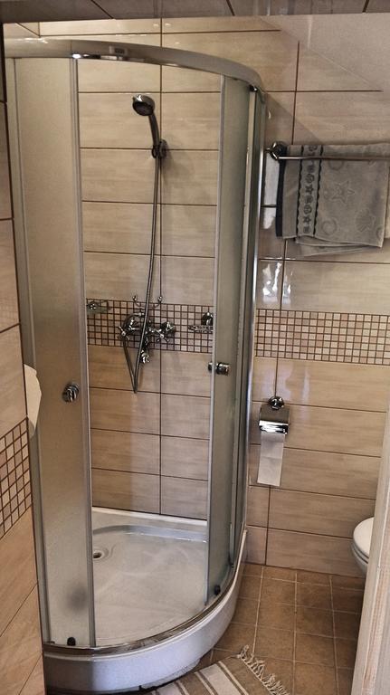 Virag Apartmanhaz ショプロン エクステリア 写真